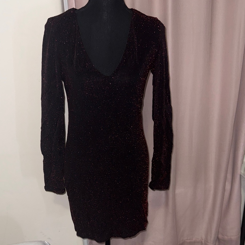 Forever 21 Black Red Sparkle Long-Sleeve V-Neck Bodycon Dress